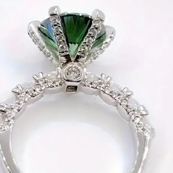 3CT Brilliant Alexandrite Moissanite Six-Prong 925 w/White Moissanites Ring - Picture 4 of 6